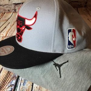 Chicago Bulls NBA Snap back and Air Jordan Tank XL